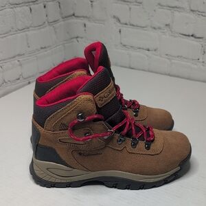 NWOT Columbia Newton Ridge Waterproof Hiking Boots Leather And Suede